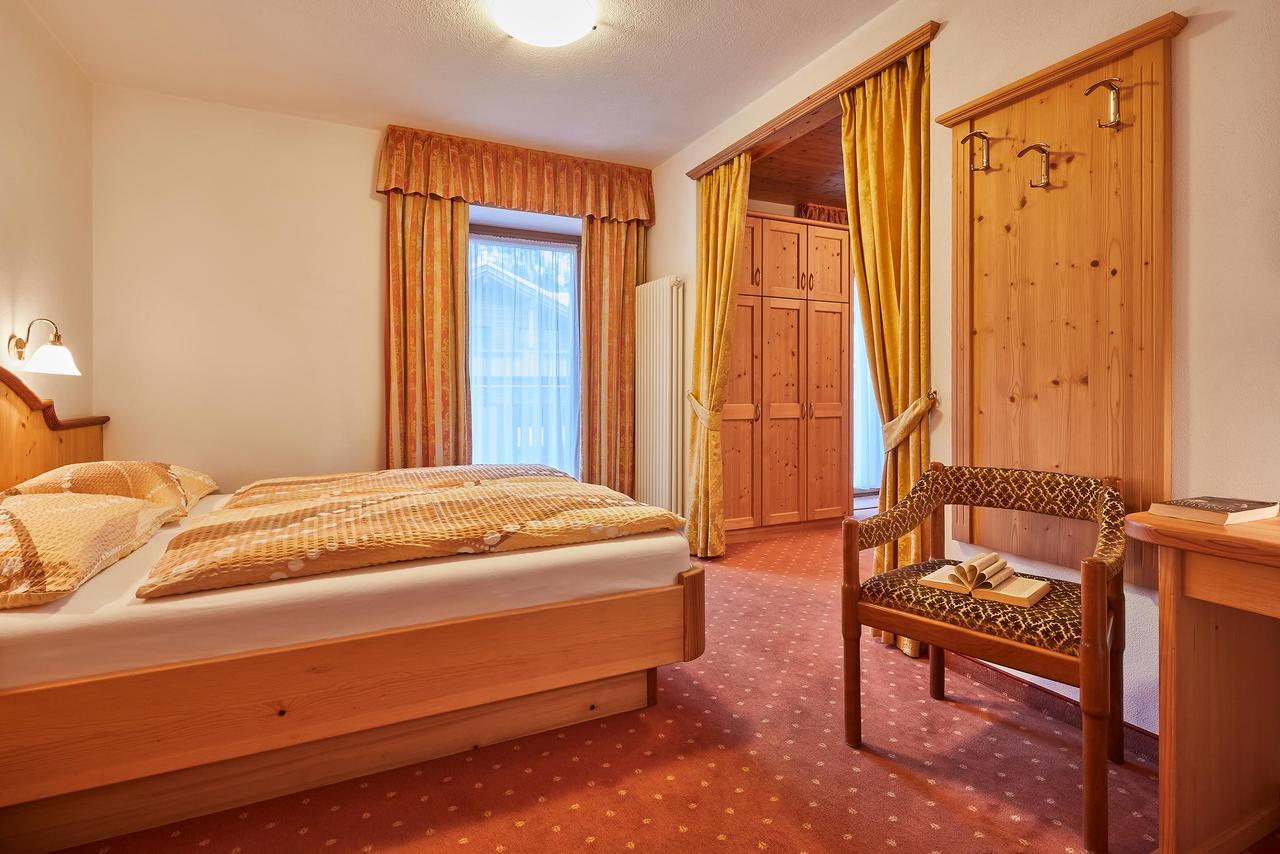 Hotel Garni Reutlingen Colfosco Esterno foto