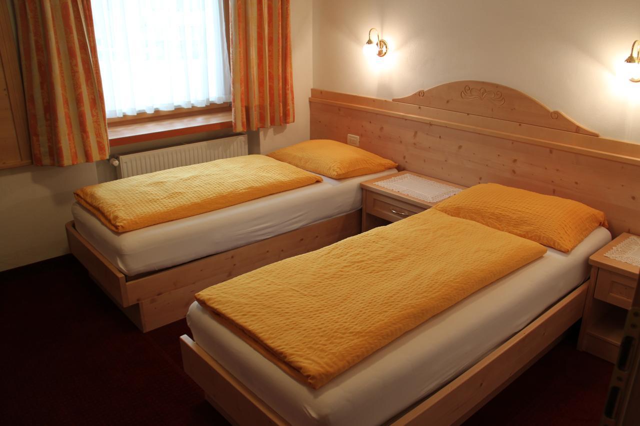 Hotel Garni Reutlingen Colfosco Esterno foto